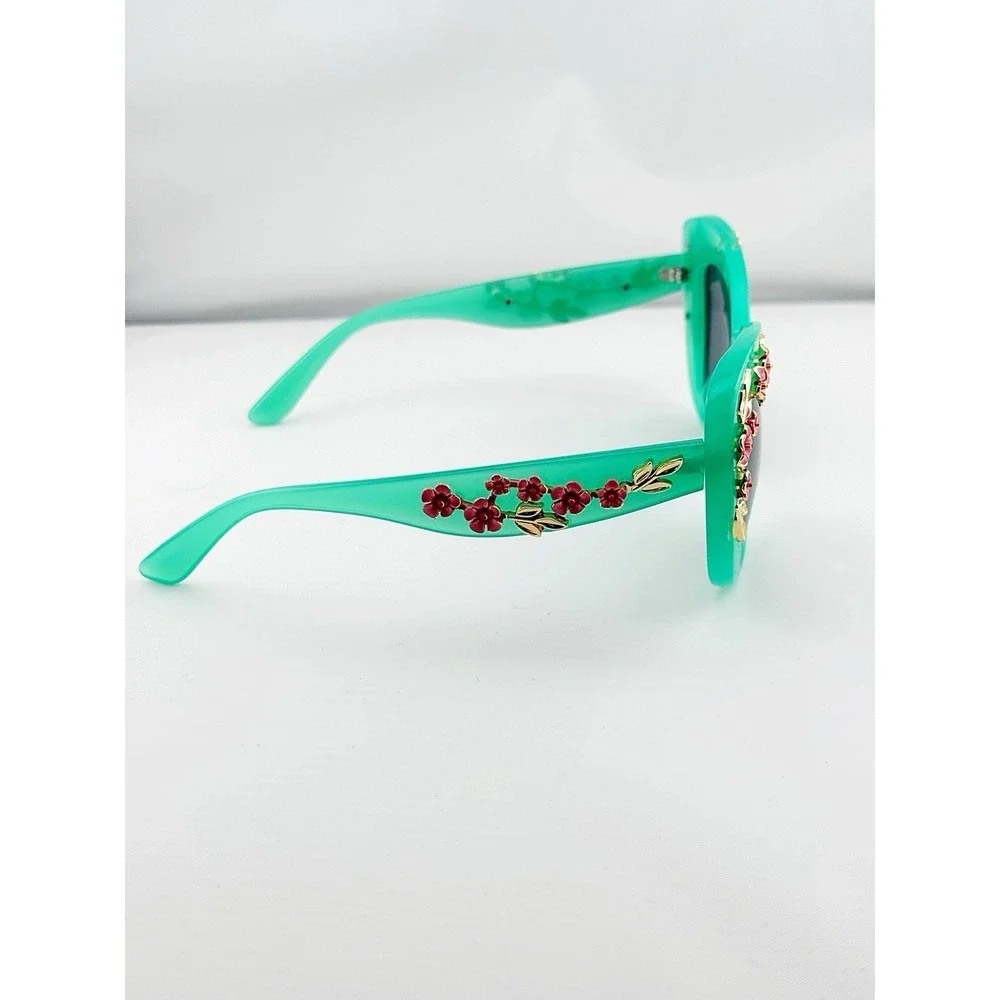 Mint Green Retro Style Oversized Cat Design With Floral Foliage Sunglasses